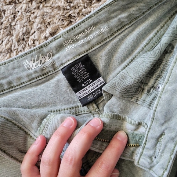 Mossimo short bundle - Picture 3 of 7